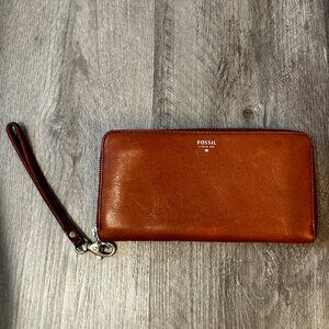 FOSSIL WALLET Fossil Logan RFID Zip Around Women's Leather Clutch - Brown